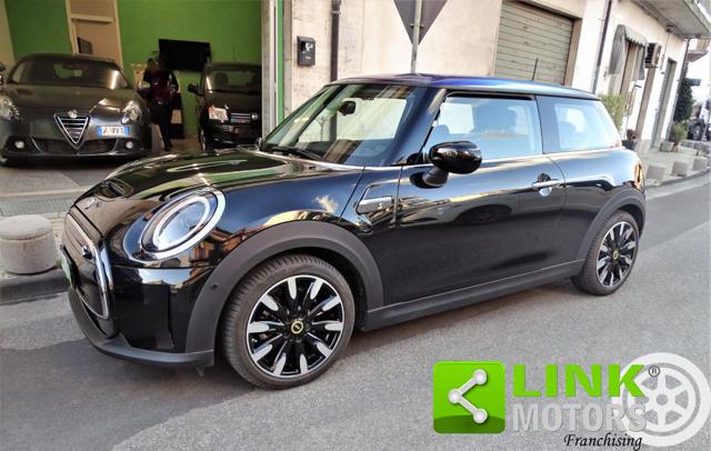 MINI Cooper SE Classic (auto dimostrativa - km0) super full Immagine 1