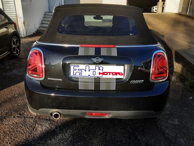 MINI Cooper 1.5 Cooper Hype Cabrio Autom. Immagine 3