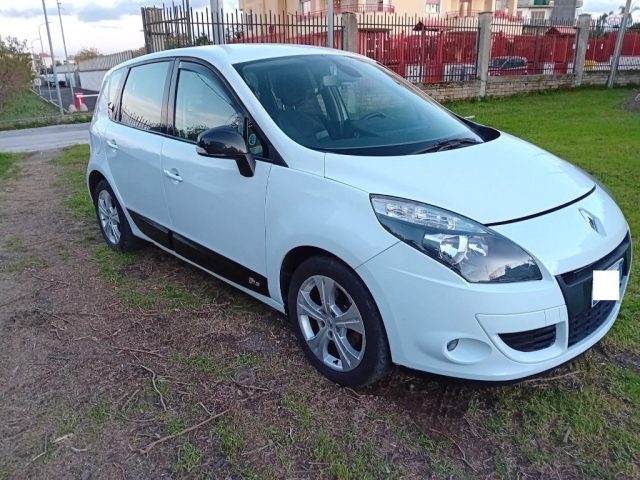 RENAULT Scenic X-Mod 1.5 dCi 110CV EDC Luxe Immagine 1