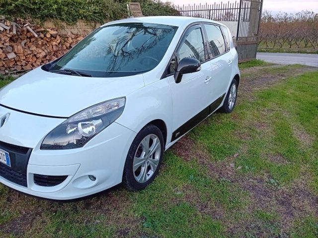 RENAULT Scenic X-Mod 1.5 dCi 110CV EDC Luxe Immagine 2