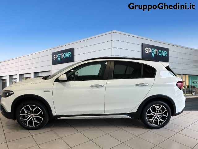 FIAT Tipo 1.5 Hybrid DCT 5 porte Cross Immagine 1