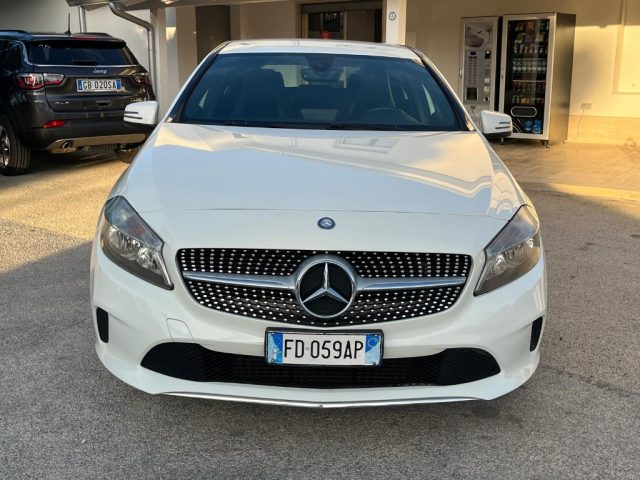 MERCEDES-BENZ A 180 d Sport Immagine 1