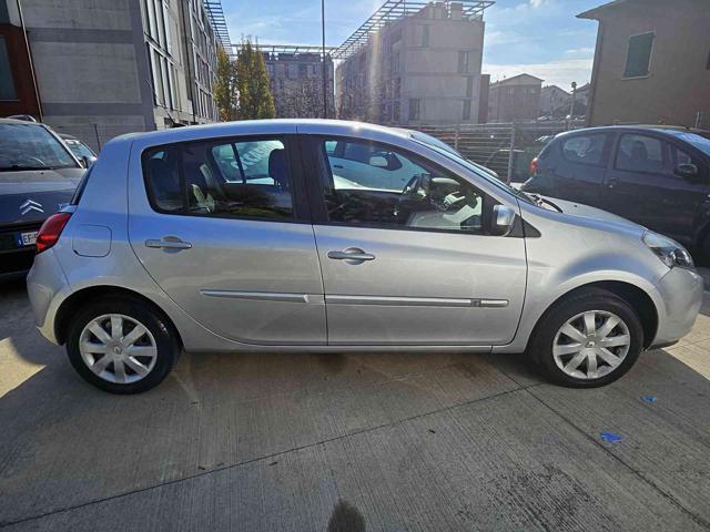 RENAULT Clio 1.2 16V 5 porte Dynamique  NEOPATENTATO OK NAVI OK Immagine 3