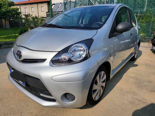 TOYOTA Aygo 1.0 12V VVT-i 5 porte Lounge Connect NEOPATENTATI Immagine 2