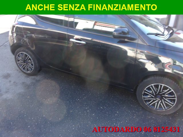 LANCIA Ypsilon 1.0 FireFly 5 porte S&S Hybrid Ecochic Gold Immagine 3