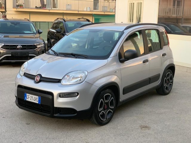 FIAT Panda 1.0 FireFly S&S Hybrid City Life Immagine 1