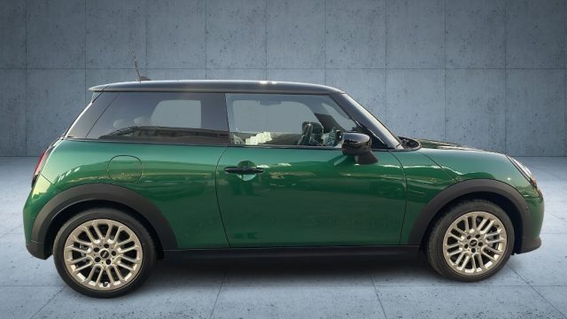 MINI Mini 5 Porte Cooper C Favoured Immagine 4