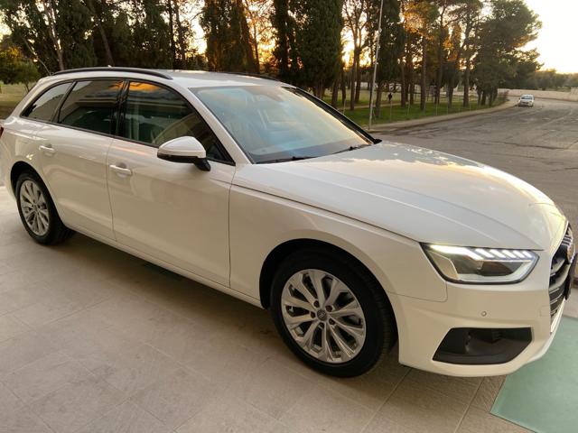 AUDI A4 Avant 30 2.0 TDI/136 CV S tronic Business. Immagine 2