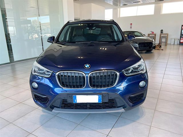 BMW X1 sDrive 18d Business Auto Immagine 1