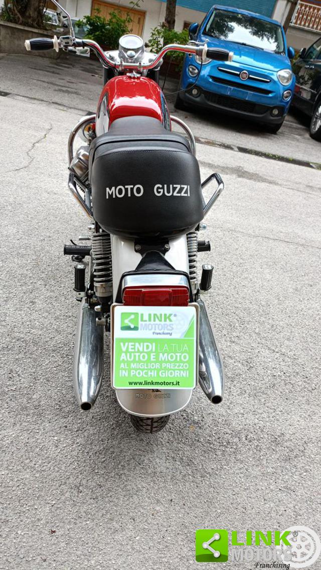 MOTO GUZZI V7 700 prima serie Immagine 4