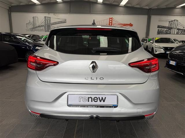 RENAULT Clio 1.6 E Tech hybrid Intens 140cv auto my21 Immagine 4