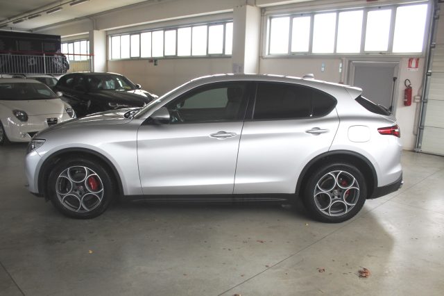 ALFA ROMEO Stelvio 2.2 Turbodiesel 160 CV AT8 RWD Rosso Edizione Immagine 2