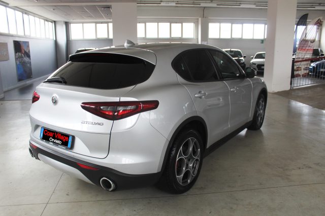 ALFA ROMEO Stelvio 2.2 Turbodiesel 160 CV AT8 RWD Rosso Edizione Immagine 3