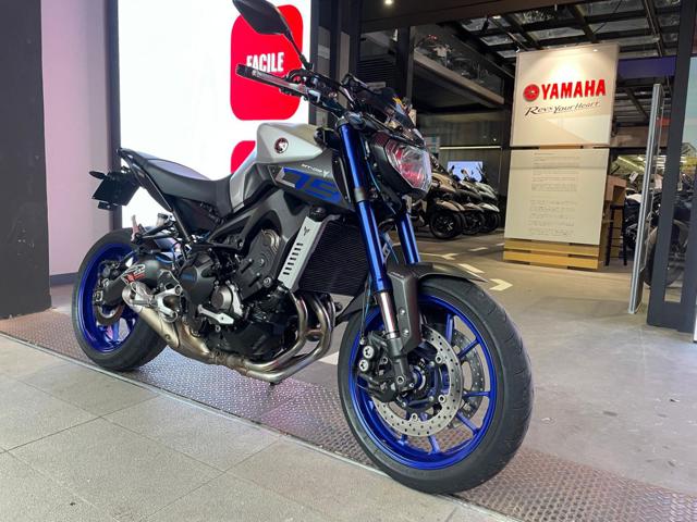 YAMAHA MT-09 . Immagine 1