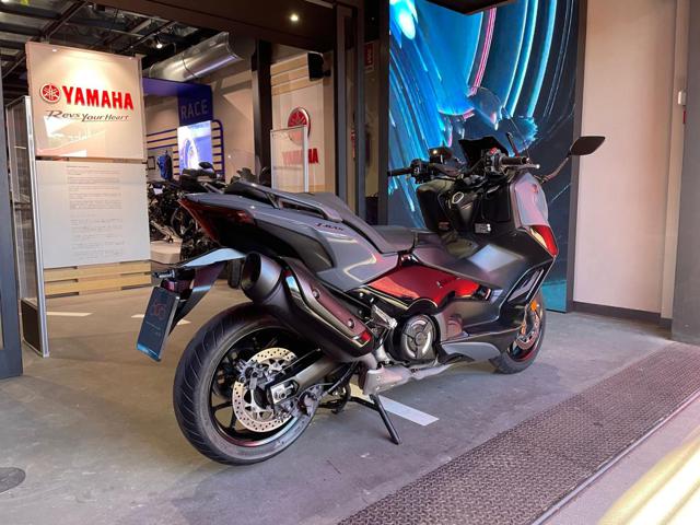 YAMAHA T-Max 560 Tech-Max Immagine 1