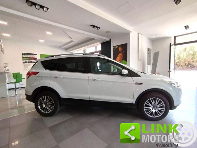 FORD Kuga 2.0 TDCI 140 CV 4WD Titanium Immagine 1