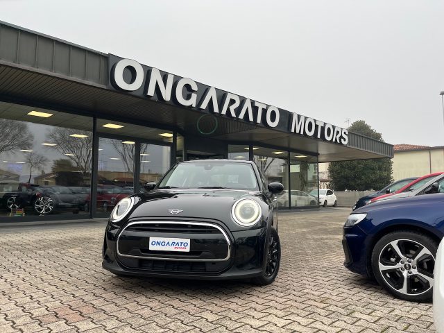 MINI Cooper 1.5 Cooper Camden 5pt Auto Immagine 0