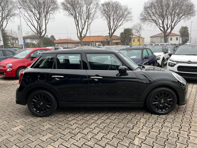 MINI Cooper 1.5 Cooper Camden 5pt Auto Immagine 3