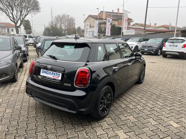 MINI Cooper 1.5 Cooper Camden 5pt Auto Immagine 4