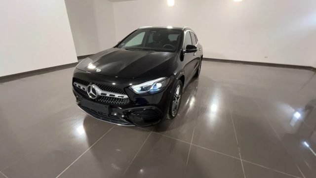 MERCEDES-BENZ GLA 200 d Automatic AMG Line Premium #VARI.COLORI Immagine 0