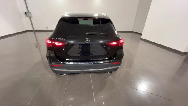 MERCEDES-BENZ GLA 200 d Automatic AMG Line Premium #VARI.COLORI Immagine 4