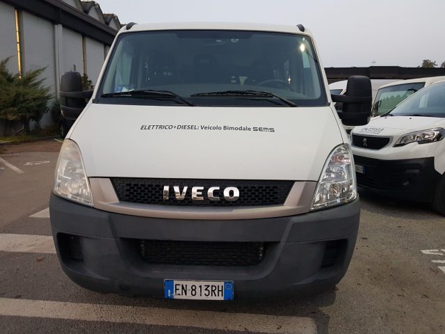 IVECO Daily 9 POSTI PULMINO Immagine 1