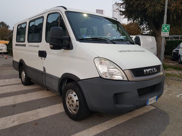 IVECO Daily 9 POSTI PULMINO Immagine 2