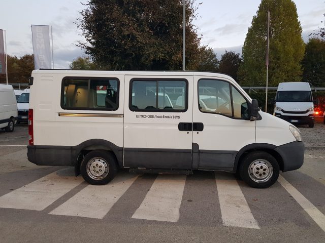 IVECO Daily 9 POSTI PULMINO Immagine 3