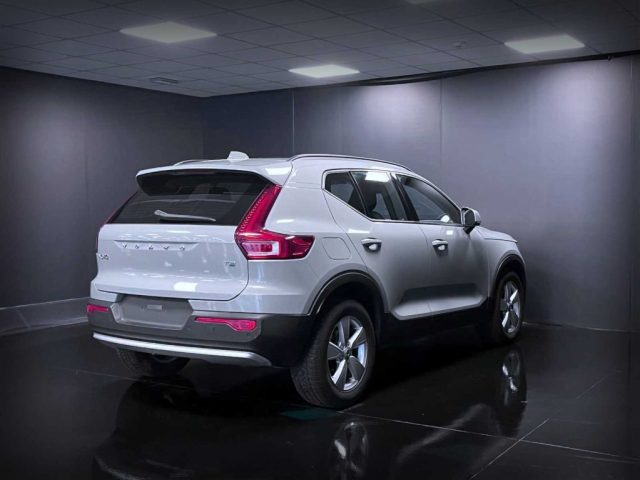 VOLVO XC40 T2 automatico Essential Immagine 4