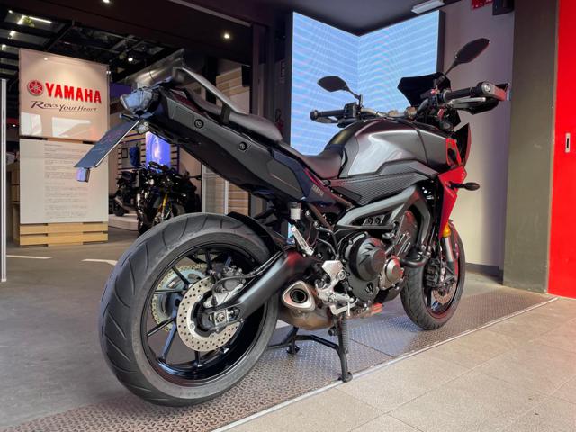 YAMAHA MT-09 Tracer Immagine 2