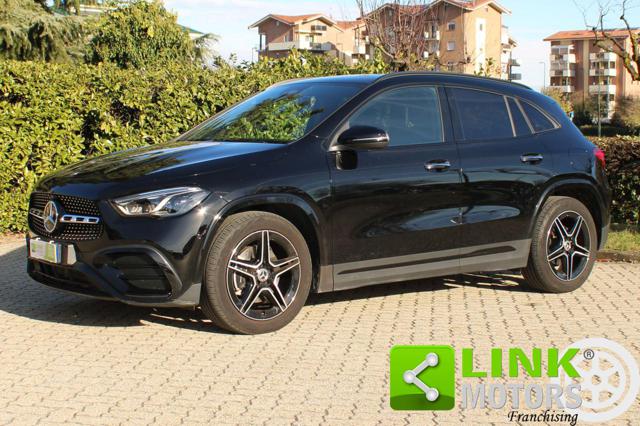 MERCEDES-BENZ GLA 200 d 150 CV Premium AMG Night Edition Automatic Immagine 0