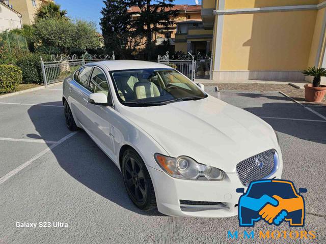 JAGUAR XF 2.7D V6 Premium Luxury Immagine 0