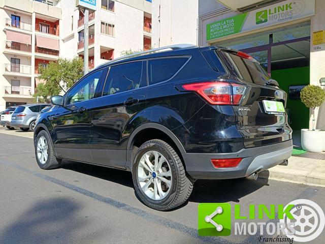 FORD Kuga 1.5 TDCI 120 CV S&S 2WD Powershift Business Immagine 3