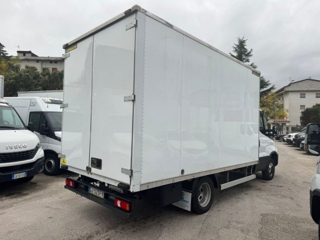 IVECO DAILY 35C16 3.0 E6  FURGONATO Immagine 2