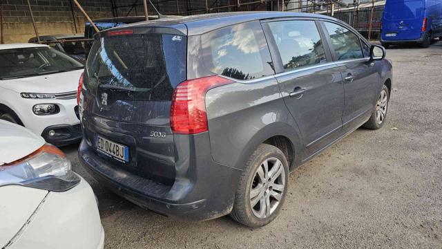 PEUGEOT 5008 2.0 HDi 150CV Tecno Immagine 3