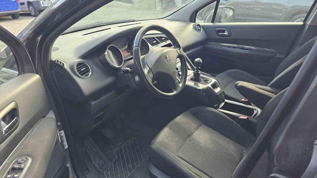 PEUGEOT 5008 2.0 HDi 150CV Tecno Immagine 4