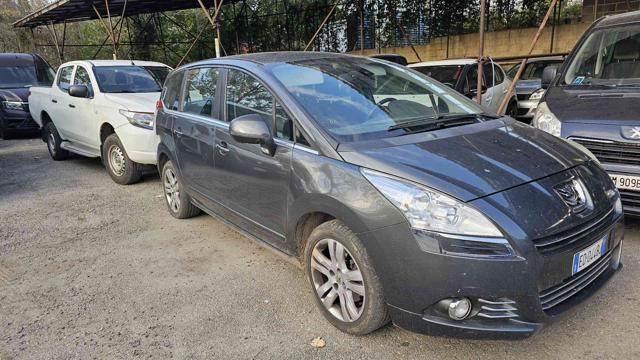 PEUGEOT 5008 2.0 HDi 150CV Tecno Immagine 0