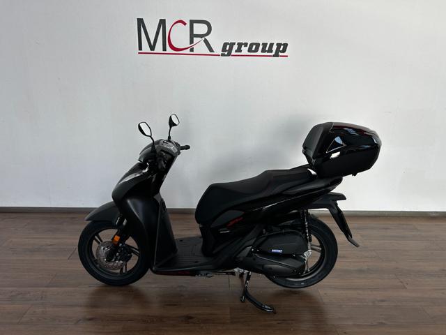 HONDA SH 150 Sport Immagine 1