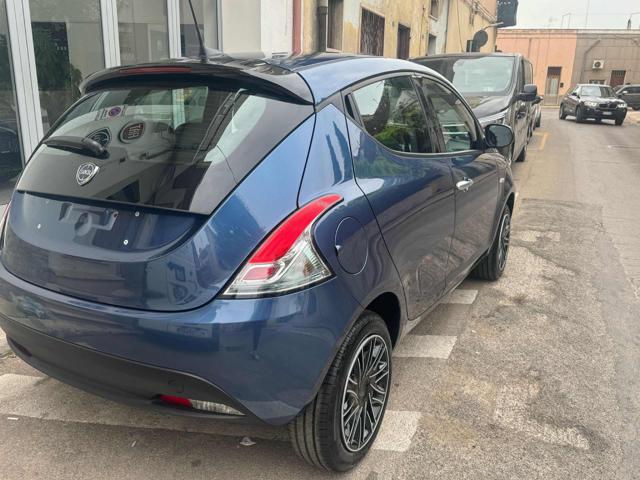 LANCIA Ypsilon 1.0 FireFly 5 porte S&S Hybrid Oro Immagine 3