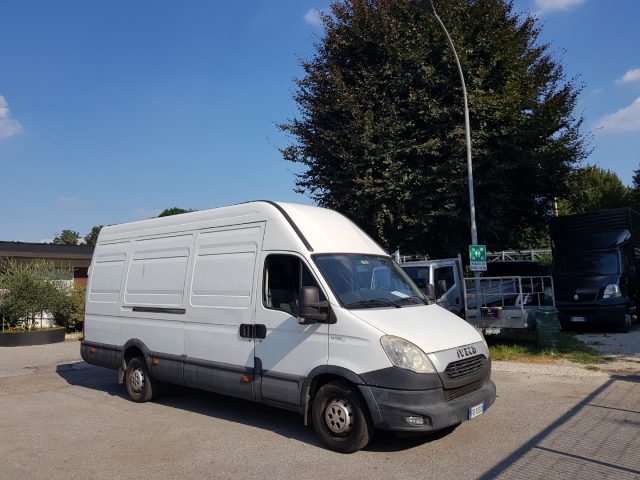 IVECO Daily S 210 CV L4 H3 Immagine 1