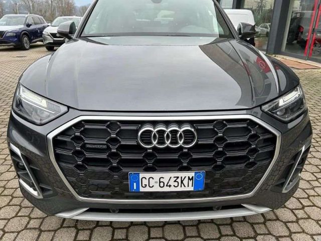 AUDI Q5 40 2.0 TDI mHEV 12V S line quattro S tronic Immagine 1