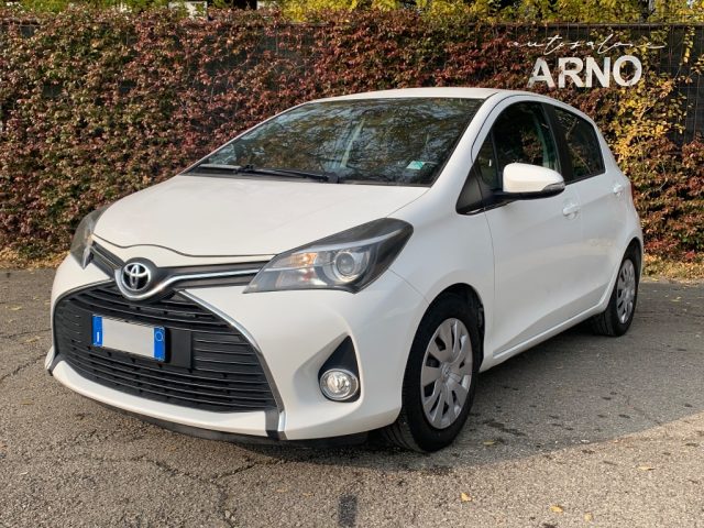 TOYOTA Yaris 1.0 5 porte Cool Immagine 2