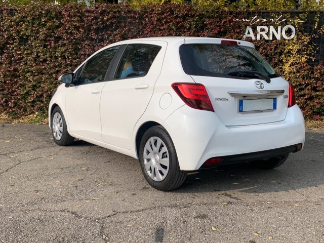 TOYOTA Yaris 1.0 5 porte Cool Immagine 4