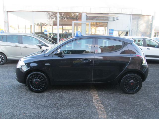 LANCIA Ypsilon 1.2 69 CV 5 porte GPL Ecochic Gold Immagine 4