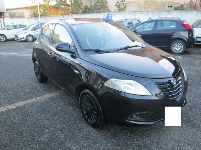 LANCIA Ypsilon 1.2 69 CV 5 porte GPL Ecochic Gold Immagine 2