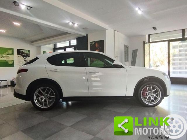 ALFA ROMEO Stelvio 2.2 Turbodiesel 210 CV AT8 Q4 Business Immagine 1