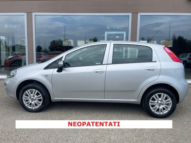 FIAT Punto 1.4 8V 5 porte Natural Power Lounge Immagine 0