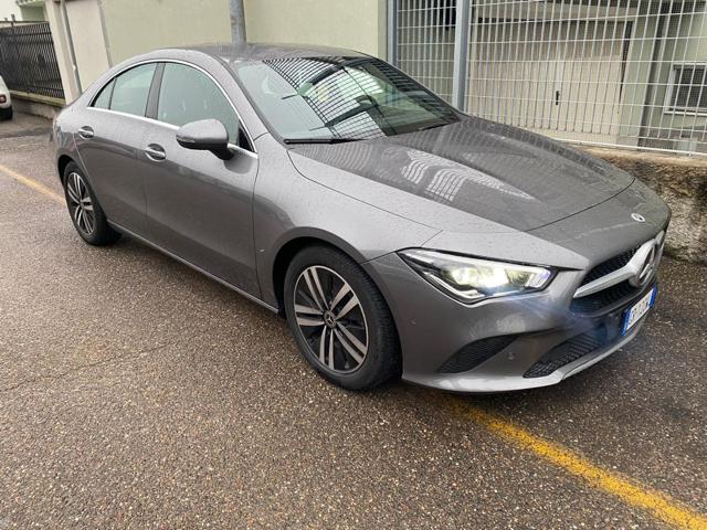 MERCEDES-BENZ CLA 180 d Automatic Sport * UNICO PROPRIETARIO Immagine 0