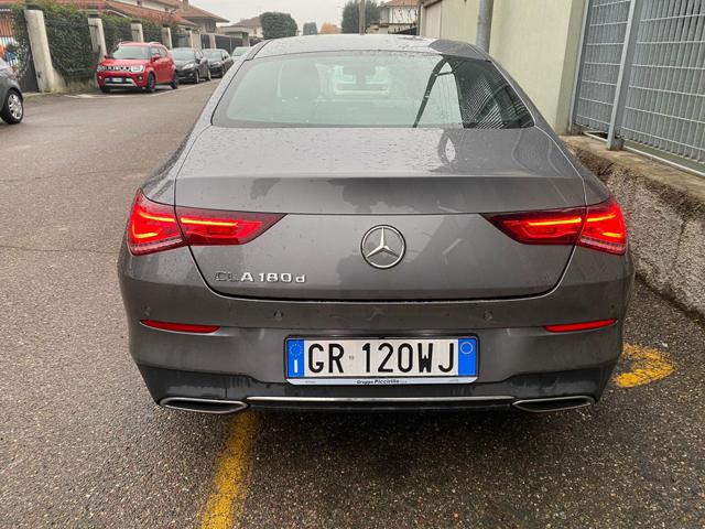 MERCEDES-BENZ CLA 180 d Automatic Sport * UNICO PROPRIETARIO Immagine 4