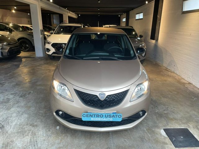 LANCIA Ypsilon 1.0 FireFly 5 porte S&S Hybrid Gold 70cv Immagine 2